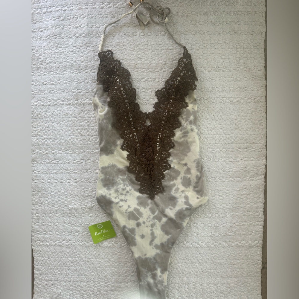 Blue Life one piece halter swimsuit with crochet deep v tie dye - Picture 6 of 10